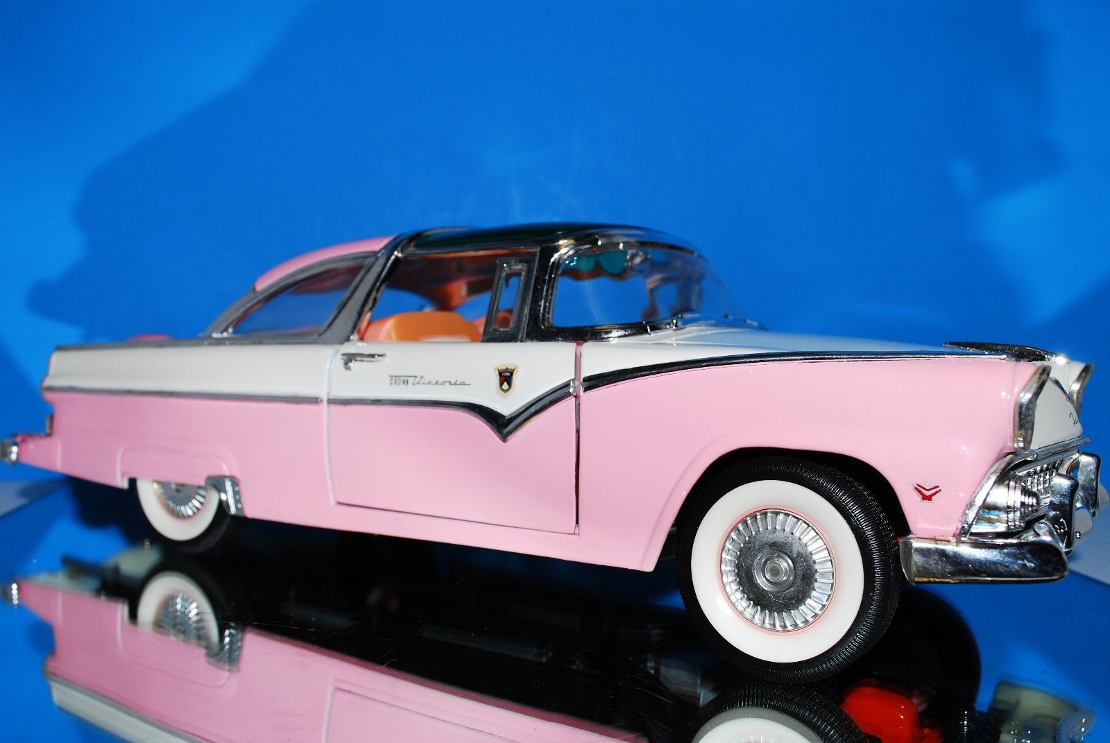 Ford crown victoria model