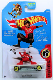 Skate Brigade | Model Cars | HW 2017 - Collector #239/365 - HW Daredevils 4/10 - Skate Brigade (Skate Punk) - White - Steve Cabellero - USA Card