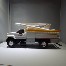 hot wheels bucket truck